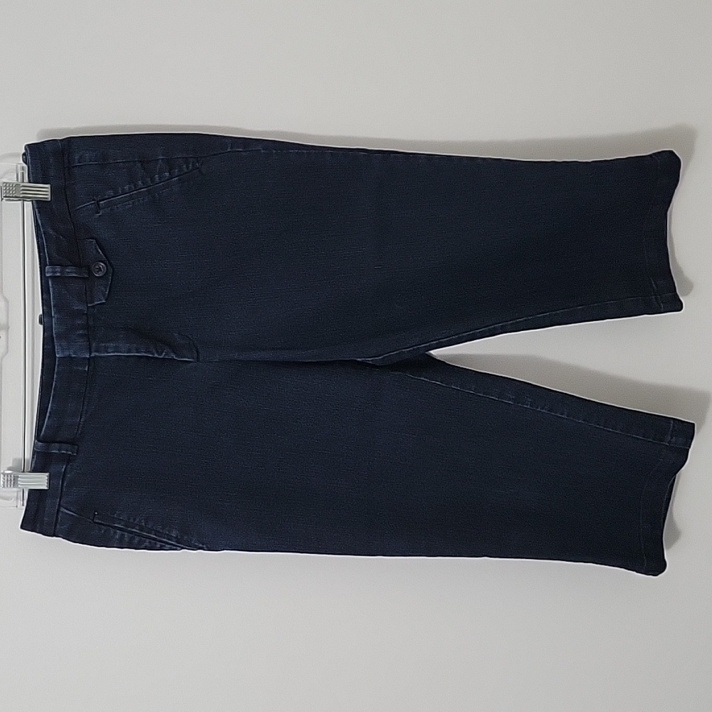 Dockers Dark Wash Jean Capris, Size 8